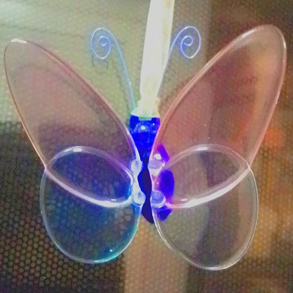 Avon "In The Garden" Suncatcher (Flower and Butterfly) - Picture 5 of 7